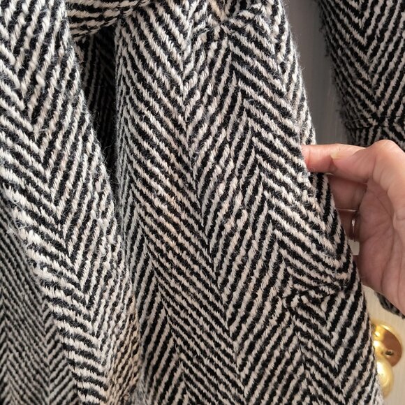 Guess Coat - Picture 8 of 11